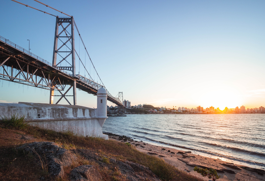 Além de Florianópolis, seis municípios catarinenses estão entre os 100 melhores municípios listados pelo ranking de cidades conectadas e inteligentes.