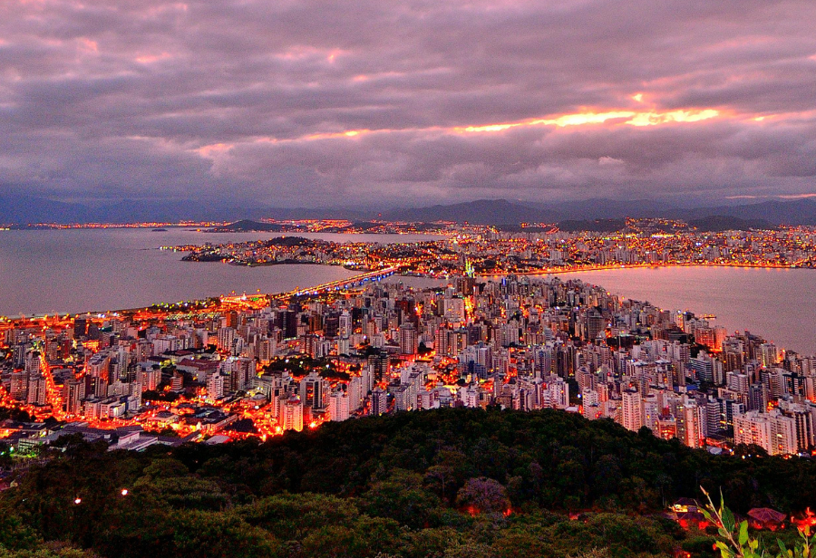 Floripa Conecta 2024 engloba ações nas áreas de empreendedorismo, tecnologia, esportes, gastronomia, música, turismo e outras áreas.