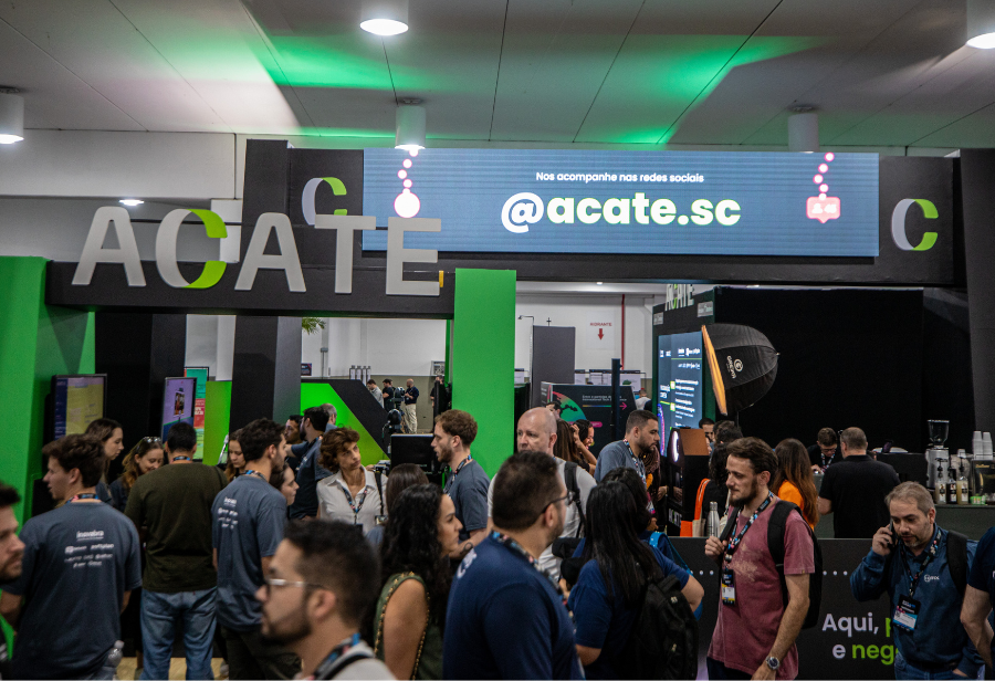 Estande será ponto de encontro para associados à ACATE e interessados em conhecer mais sobre a Associação e o ecossistema no Startup Summit.